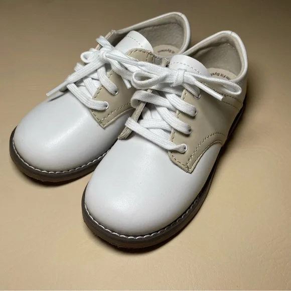 Footmates Classic White and Tan Boys Shoes style “cheer” - Picture 1 of 8